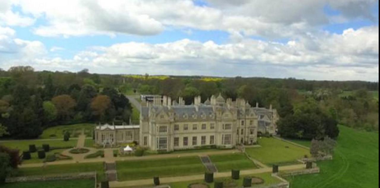 Stoke Rochford Hall Грантем Экстерьер фото